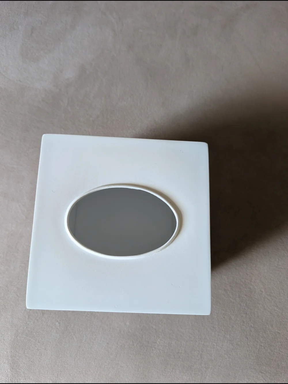 Decorative White Embossed Tissue Box Cover